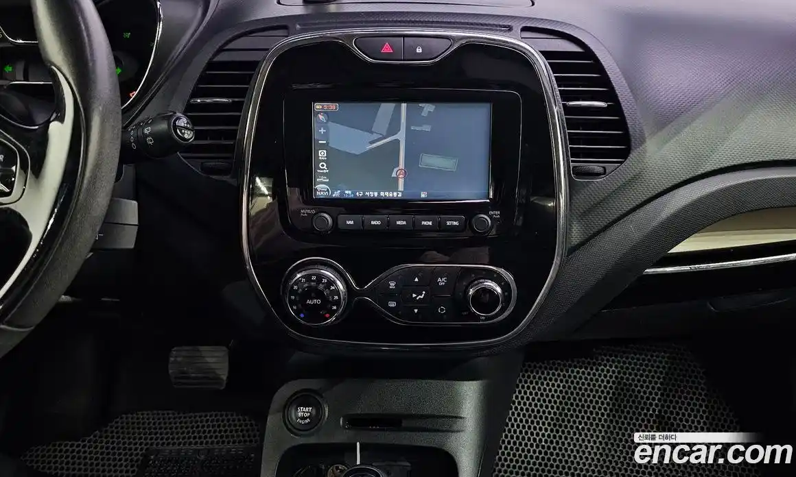 Renault QM3 2016 1.5 Автомат в Москве № 148321, фото 12