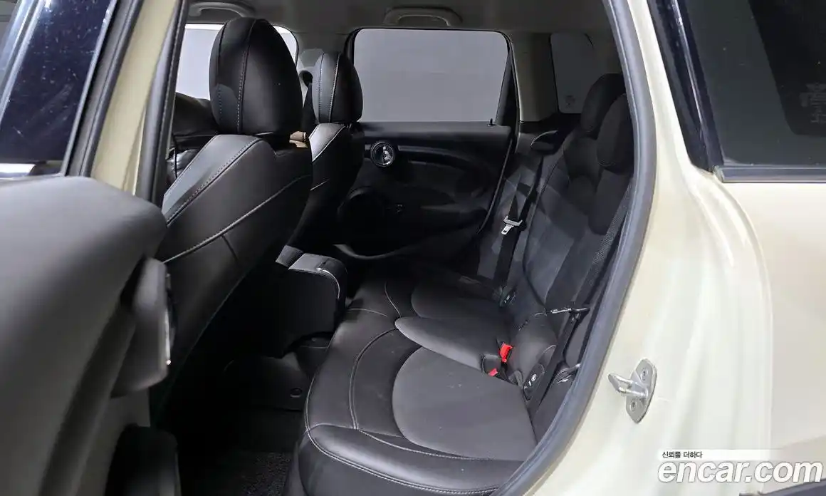 Mini Cooper 2018 1.5 Автомат в Москве № 154326, фото 12