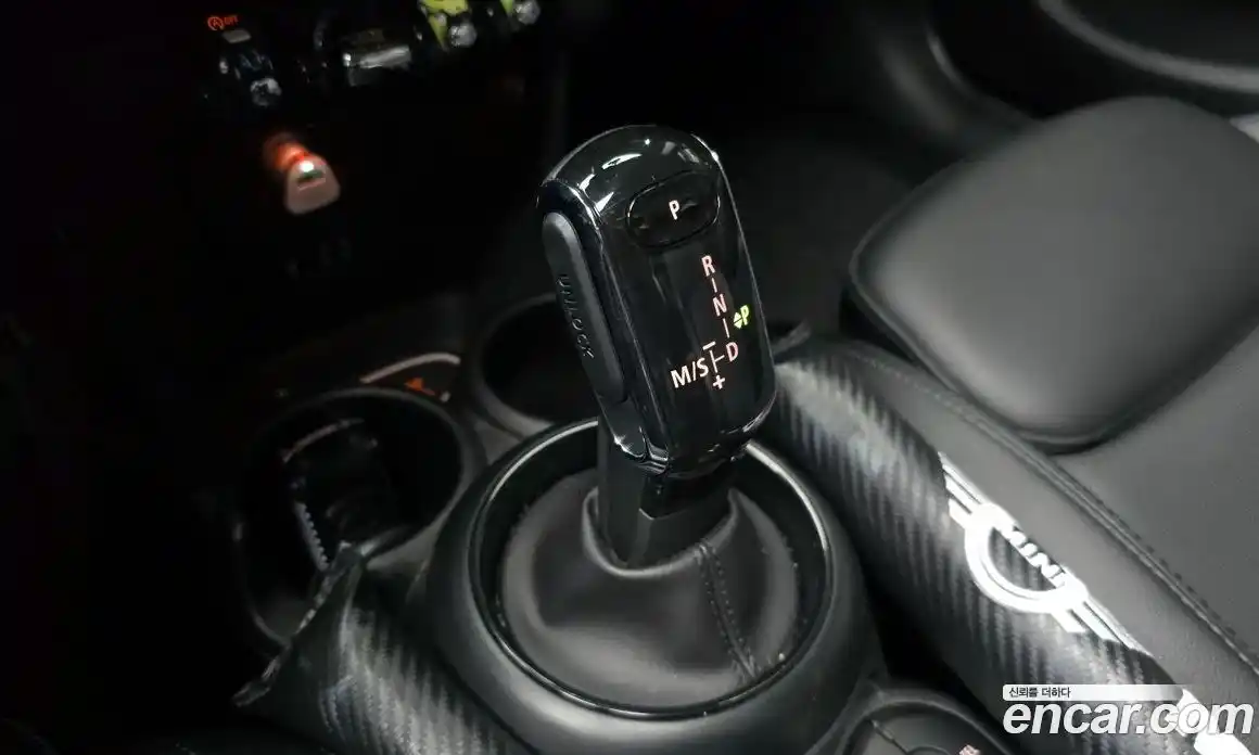 Mini Cooper 2018 1.5 Автомат в Москве № 154326, фото 10