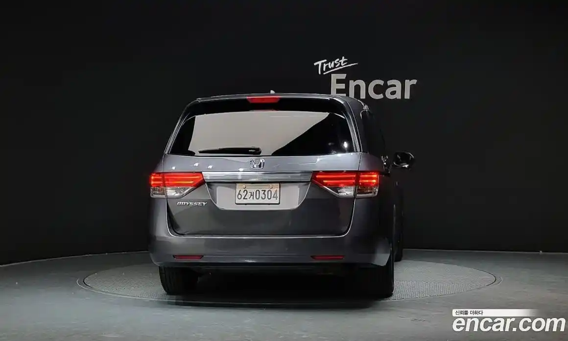 Honda Odyssey 2015 3.5 Автомат в Москве № 160327, фото 11