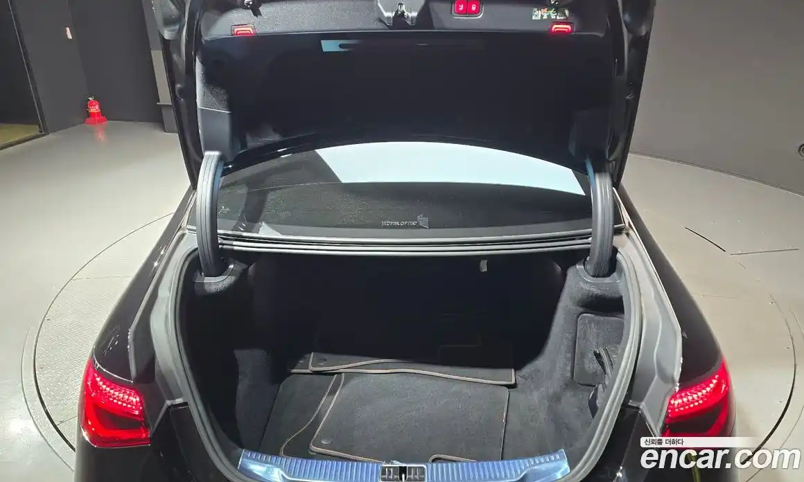 Mercedes-Benz S-Class 2023 3.0 Автомат в Москве № 160328, фото 16