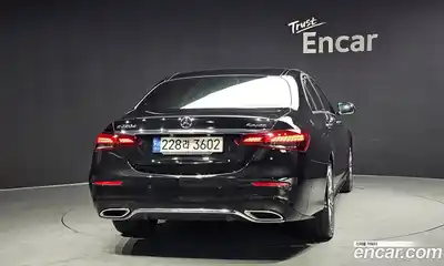 Mercedes-Benz E-Class 2021 1.9 Автомат в Москве № 160413, миниатюра 4