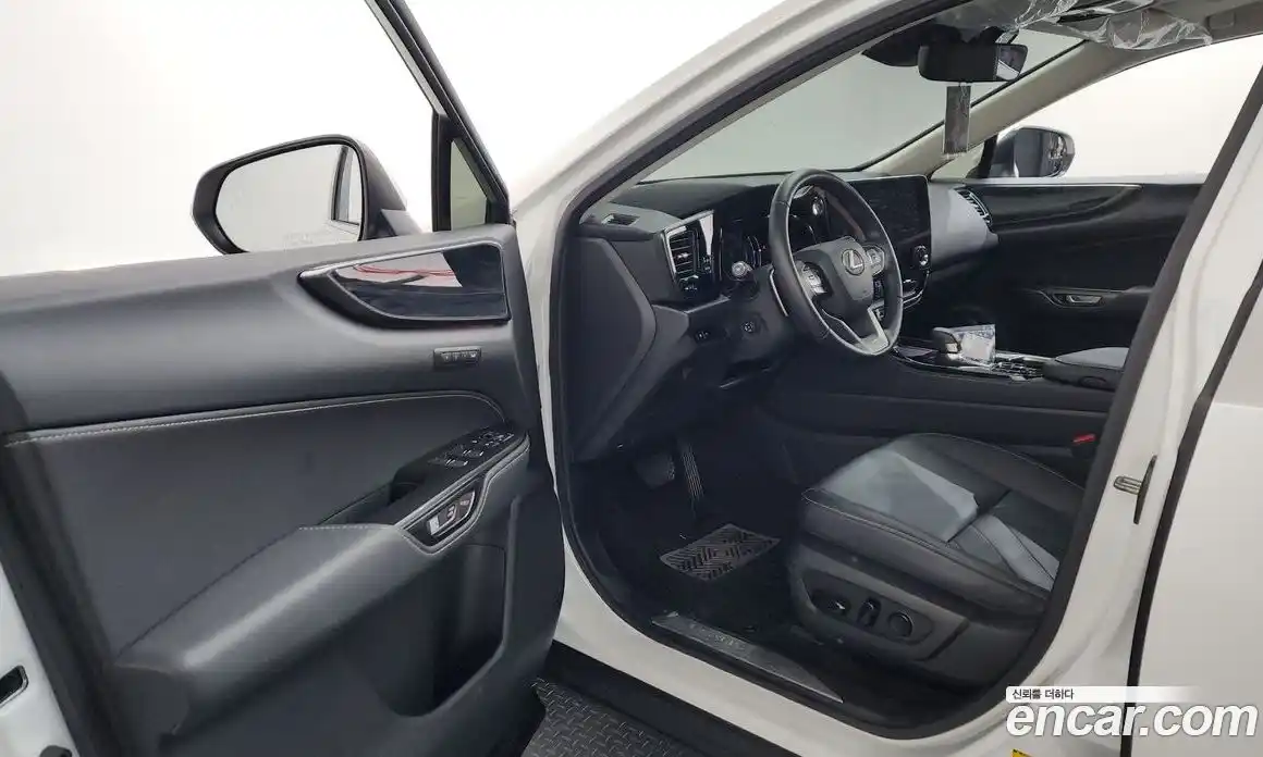 Lexus NX 2023 2.5 Автомат в Москве № 168110, фото 12