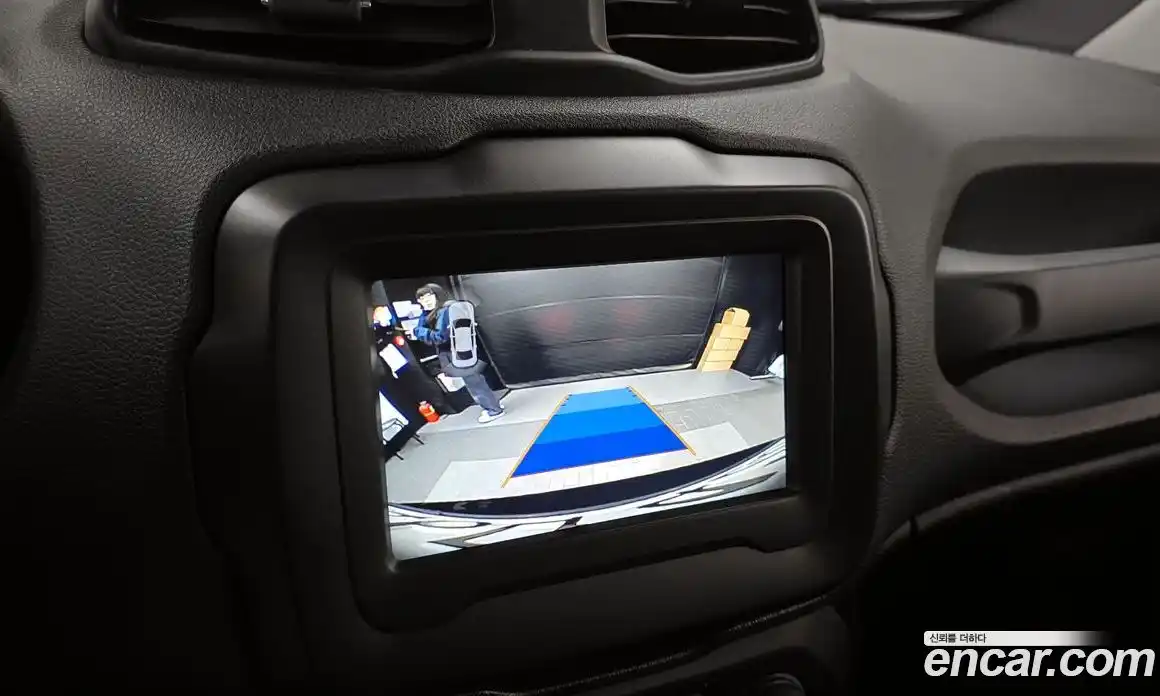 Jeep Renegade 2019 2.4 Автомат в Москве № 169803, фото 11