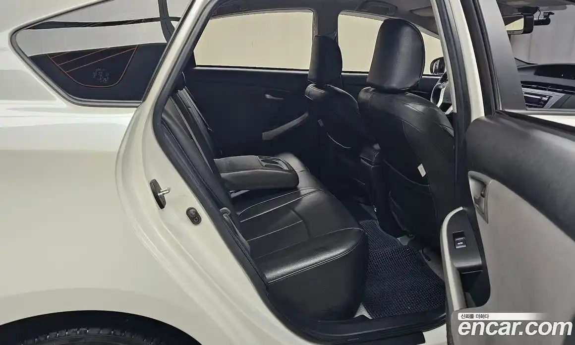 Toyota Prius 2014 1.8 Автомат в Москве № 170287, фото 11