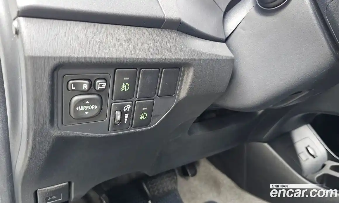 Toyota Prius 2014 1.8 Автомат в Москве № 170287, фото 18