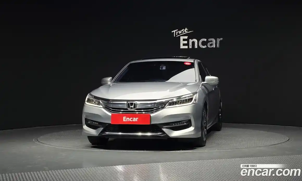 Honda Accord 2017 2.4 Автомат в Москве № 170661, фото 3