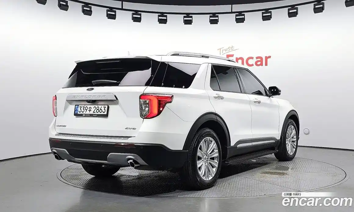 Ford Explorer 2021 2.3 Автомат в Москве № 170719, фото 3