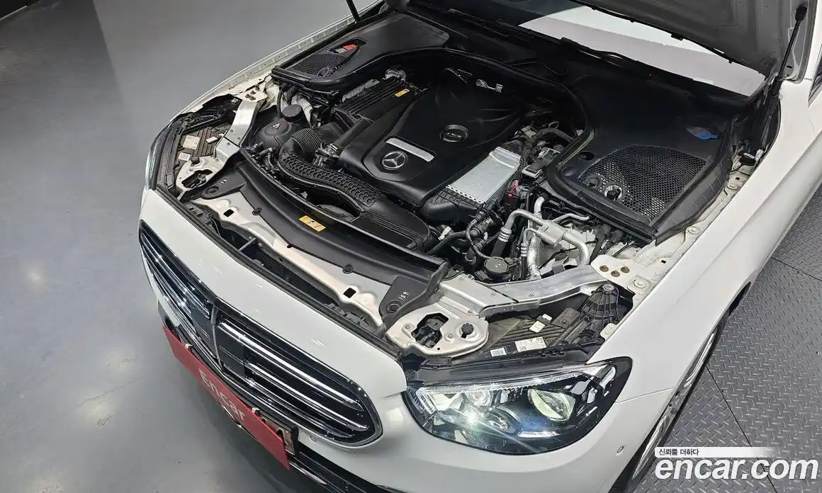 Mercedes-Benz E-Class 2022 2.0 Автомат в Москве № 171149, фото 19