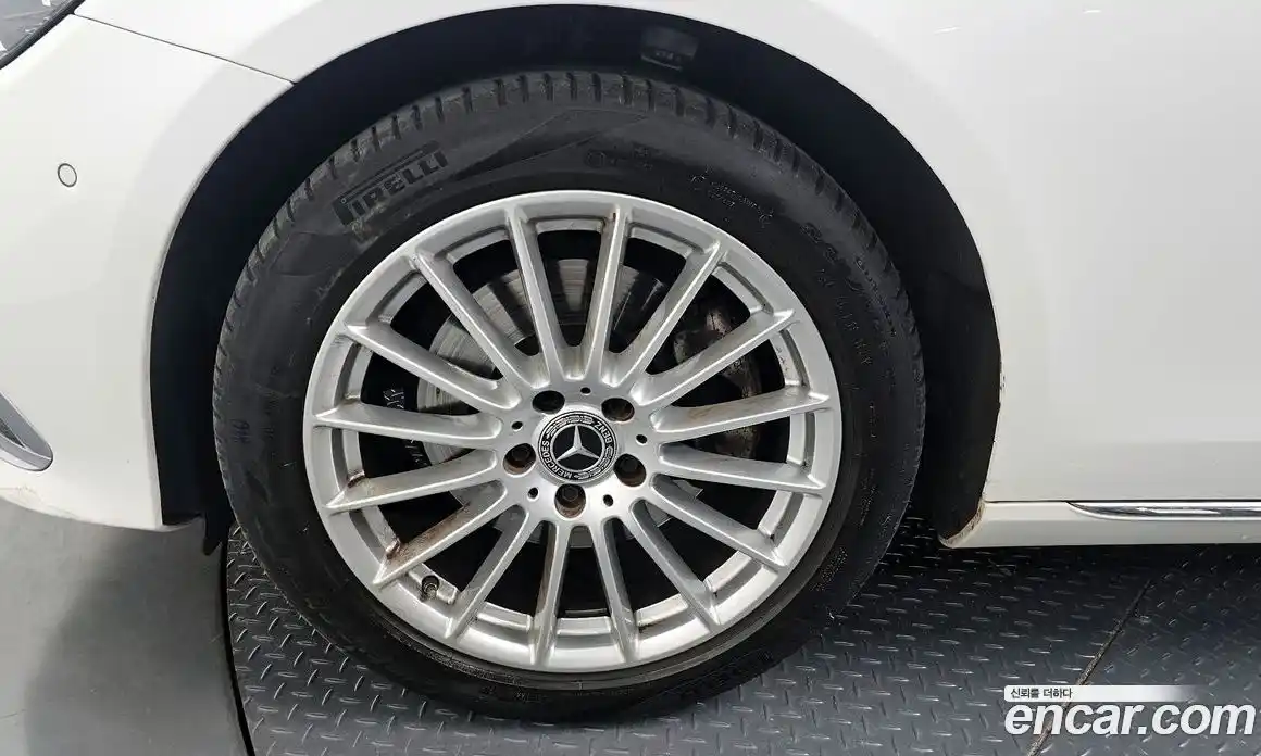 Mercedes-Benz E-Class 2022 2.0 Автомат в Москве № 171149, фото 7