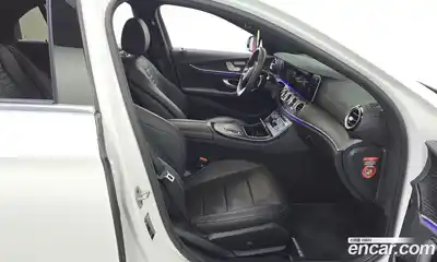 Mercedes-Benz E-Class 2023 1.9 Автомат в Москве № 174503, миниатюра 5