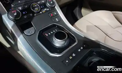 Land Rover Range-Rover Evoque 2015 2.2 Автомат в Москве № 188923, миниатюра 8