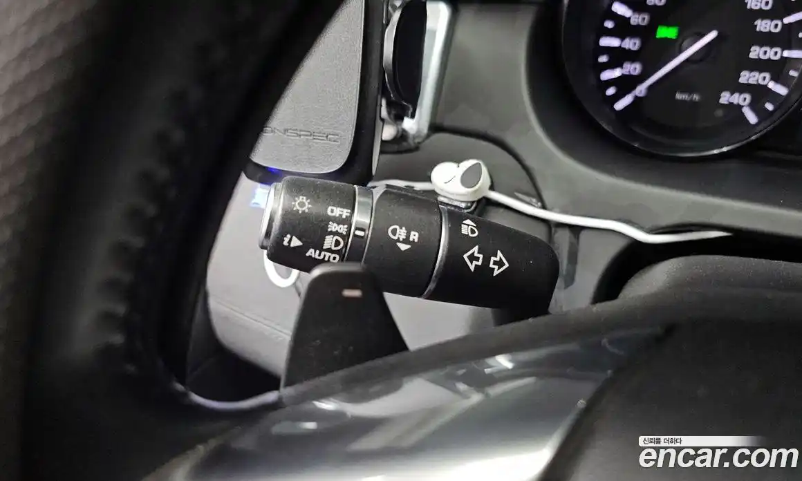 Land Rover Discovery Sport 2016 2.0 Автомат в Москве № 189225, фото 5