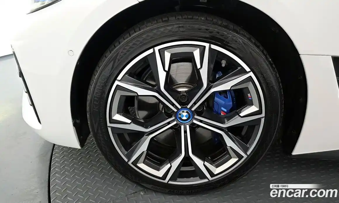 BMW i4 2024 0.2 Автомат в Москве № 191757, фото 4