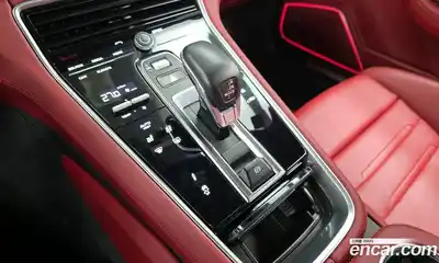 Porsche Panamera, 2020