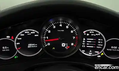 Porsche Panamera 2020 3.0 Автомат в Москве № 197209, миниатюра 3