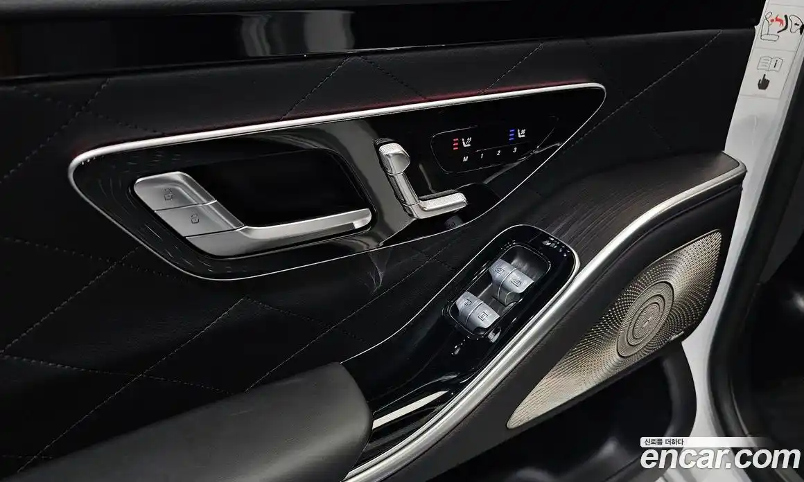 Mercedes-Benz S-Class 2024 3.0 Автомат в Москве № 205713, фото 3