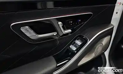 Mercedes-Benz S-Class 2024 3.0 Автомат в Москве № 205713, миниатюра 3
