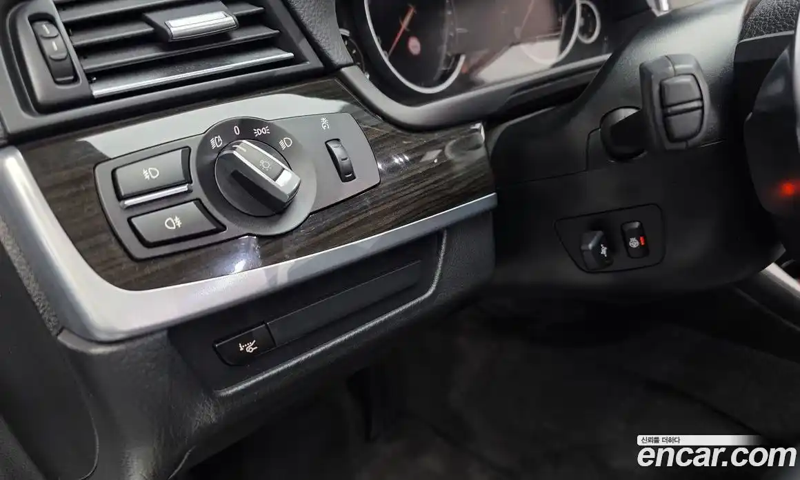 BMW 5-Series 2014 2.0 Автомат в Москве № 211722, фото 1