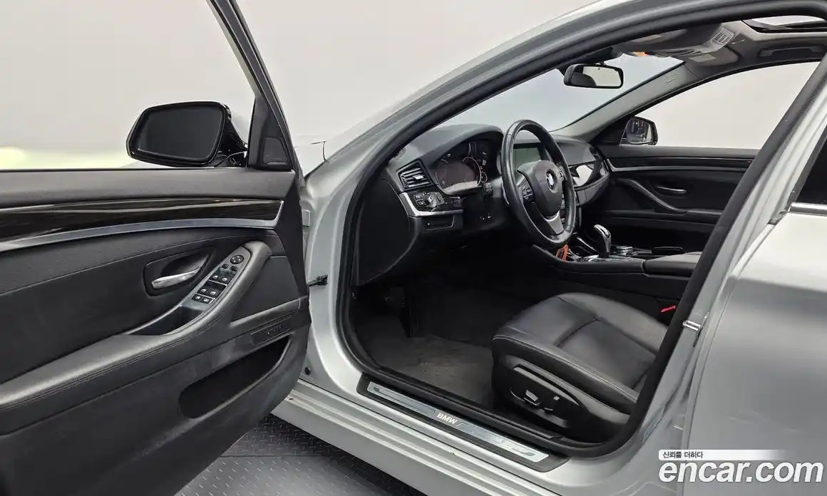 BMW 5-Series 2014 2.0 Автомат в Москве № 211722, фото 16