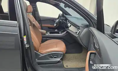 Audi Q7 2021 3.0 Автомат в Москве № 212489, миниатюра 3