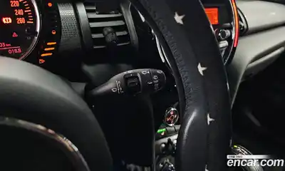 Mini Cooper 2014 1.5 Автомат в Москве № 213328, миниатюра 2