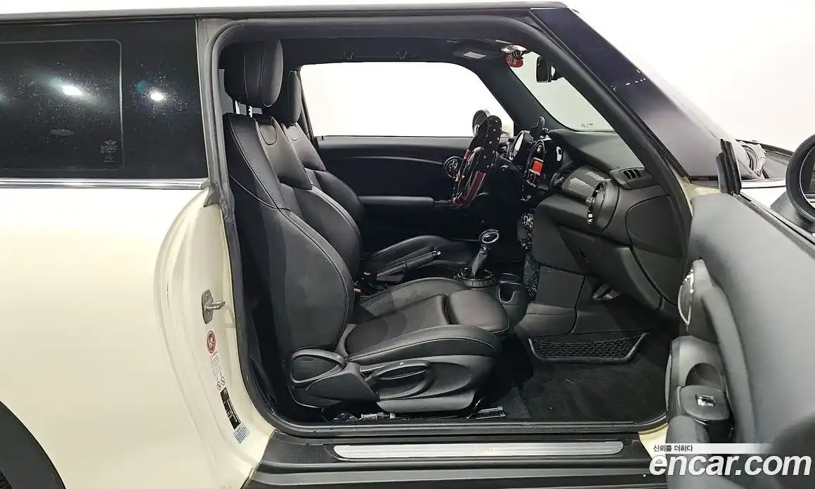 Mini Cooper 2014 1.5 Автомат в Москве № 213328, фото 3