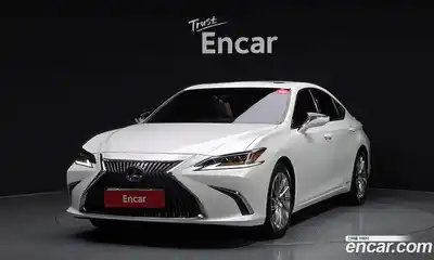 Lexus ES 2019 2.5 Автомат в Москве № 214605, миниатюра 3