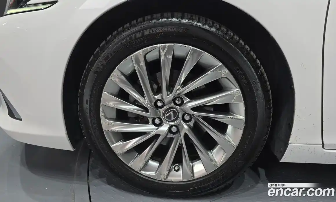 Lexus ES 2019 2.5 Автомат в Москве № 214605, фото 8