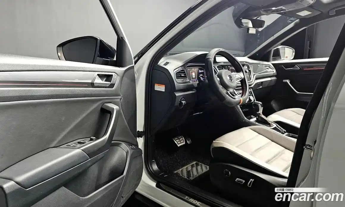 Volkswagen T-Roc 2022 2.0 Автомат в Москве № 215131, фото 13