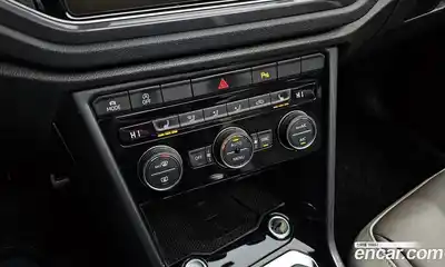 Volkswagen T-Roc 2022 2.0 Автомат в Москве № 215131, миниатюра 7