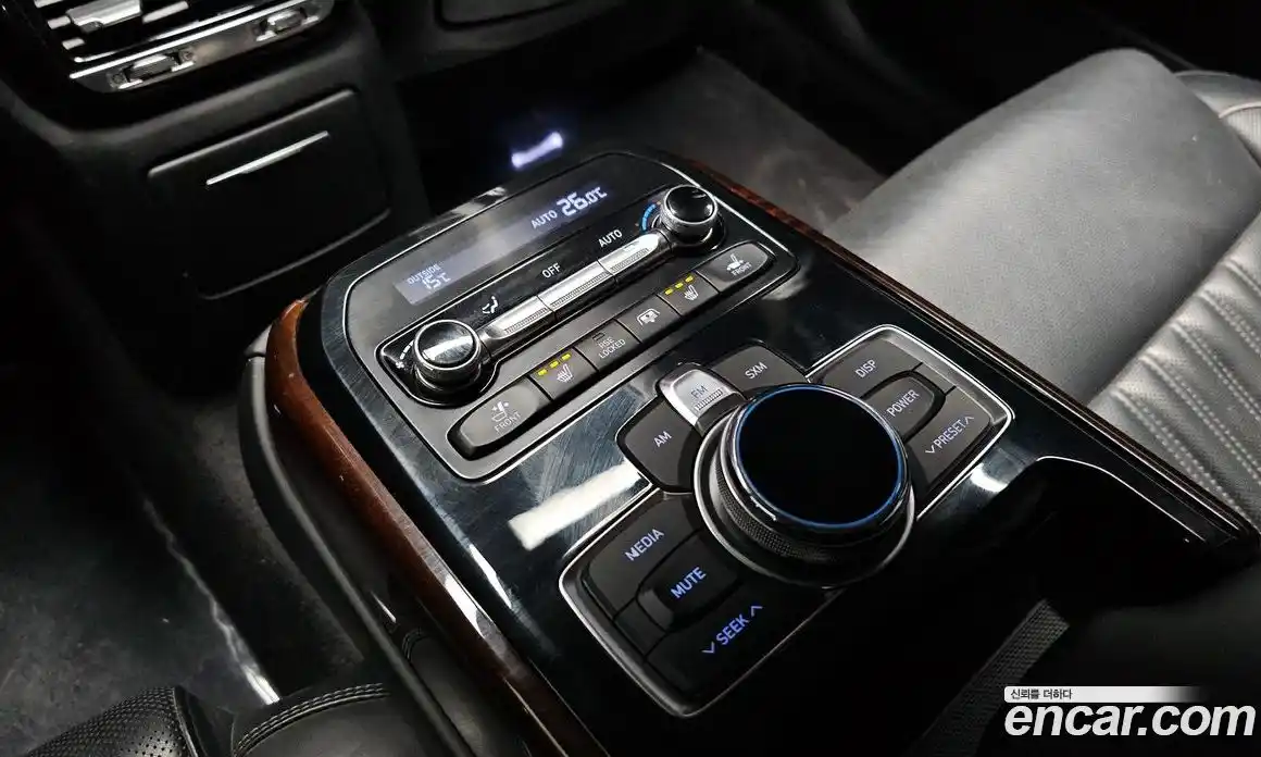 Genesis EQ900 2017 3.3 Автомат в Москве № 22481, фото 17