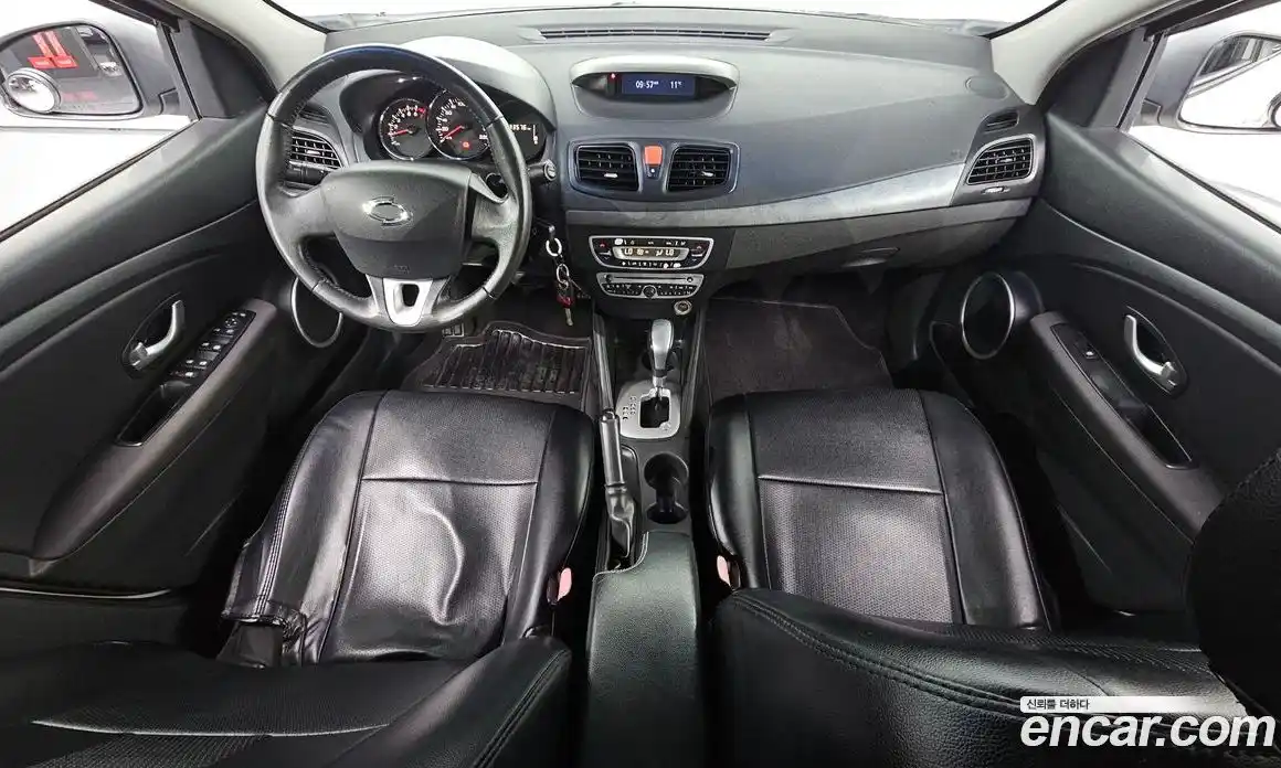 Renault SM3 2011 1.6 Автомат в Москве № 225999, фото 13