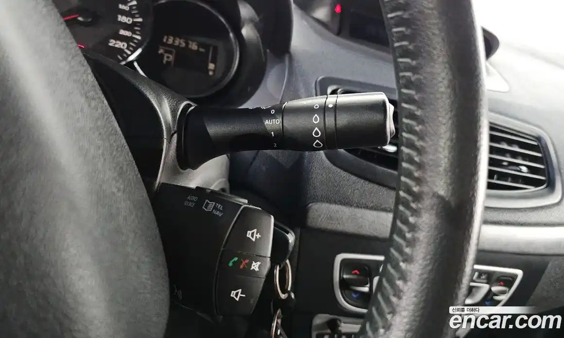 Renault SM3 2011 1.6 Автомат в Москве № 225999, фото 15