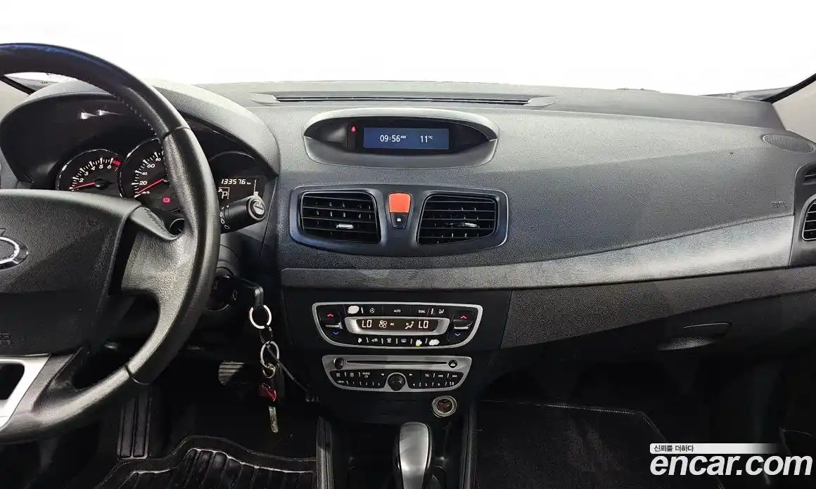 Renault SM3 2011 1.6 Автомат в Москве № 225999, фото 20