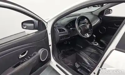 Renault SM3 2011 1.6 Автомат в Москве № 225999, миниатюра 3
