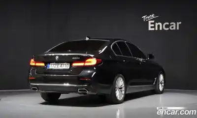 BMW 5-Series, 2022