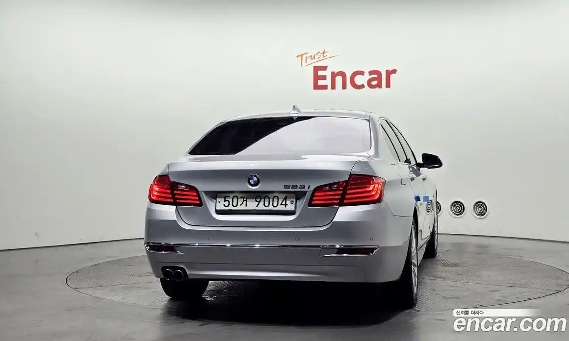 BMW 5-Series 2014 2.0 Автомат в Москве № 229153, фото 17