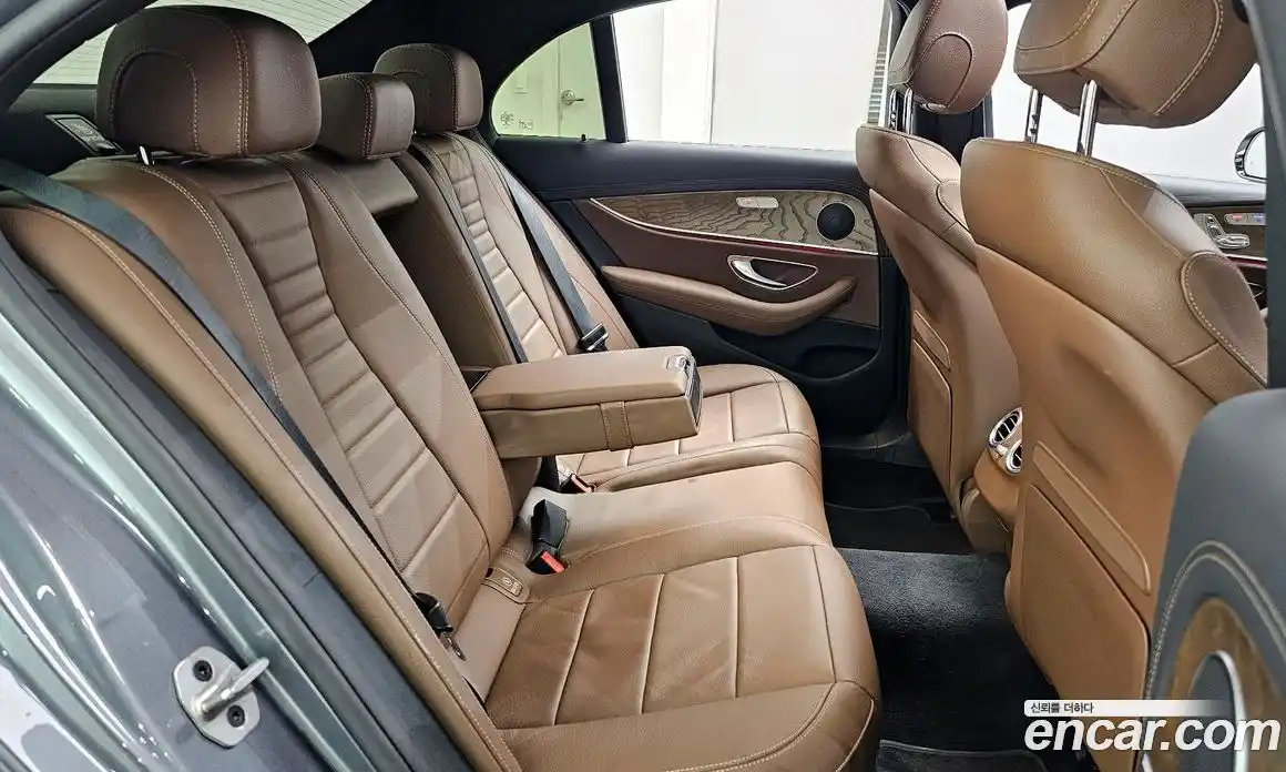 Mercedes-Benz E-Class 2021 2.0 Автомат в Москве № 229472, фото 13