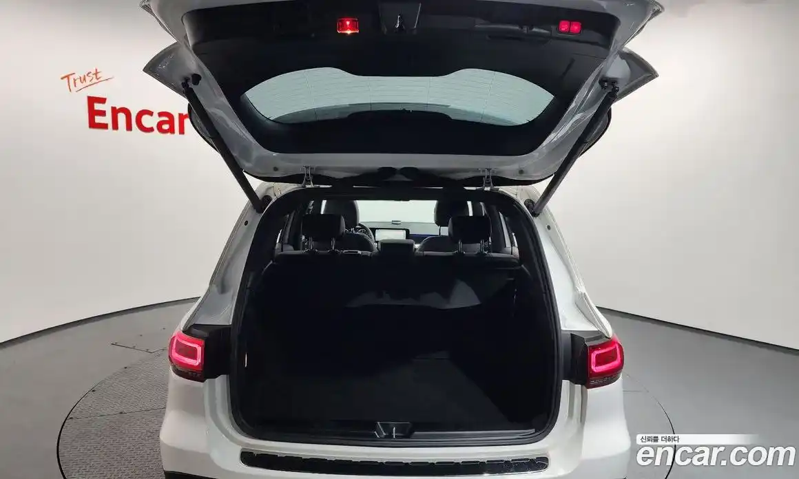 Mercedes-Benz GLB-Class 2021 2.0 Автомат в Москве № 229575, фото 20