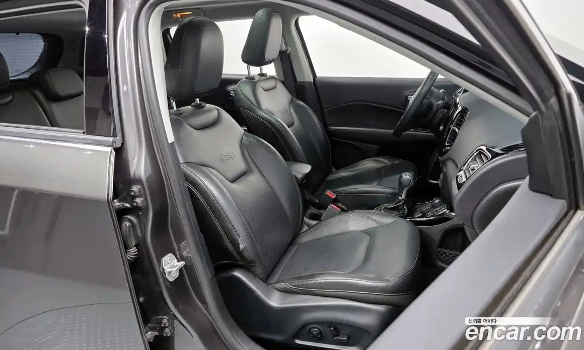 Jeep Compass 2018 2.4 Автомат в Москве № 232397, фото 16