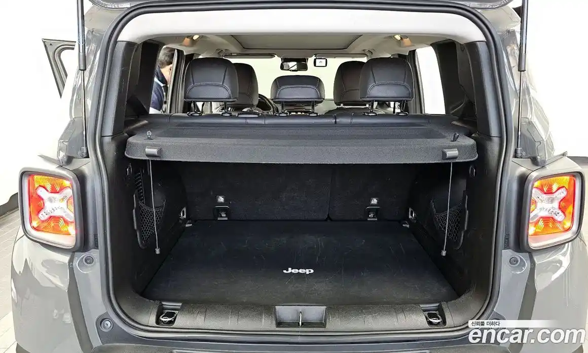 Jeep Renegade 2019 2.4 Автомат в Москве № 232410, фото 13