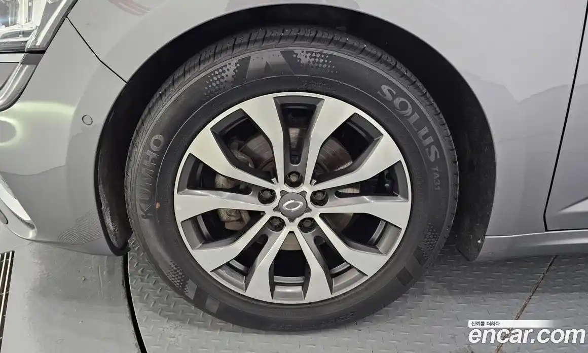 Renault SM6 2022 2.0 Автомат в Москве № 241788, фото 8