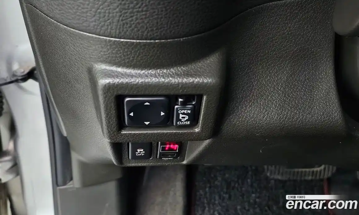 Nissan Cube 2011 1.8 Автомат в Москве № 244457, фото 14