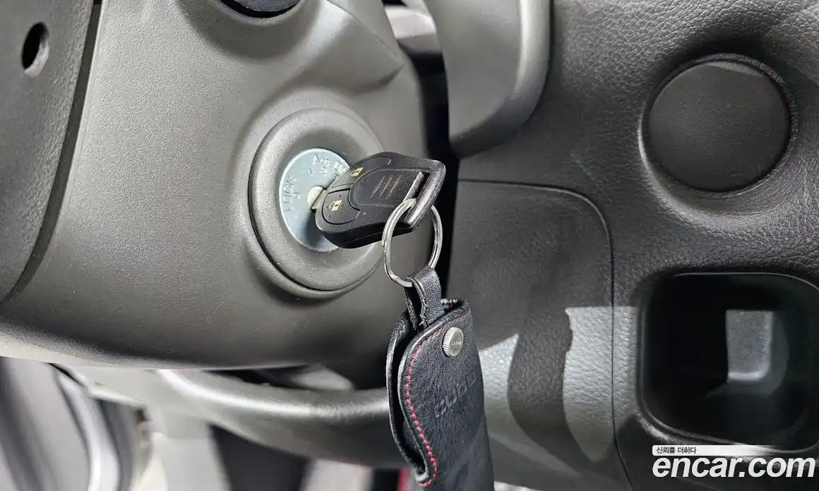 Nissan Cube 2011 1.8 Автомат в Москве № 244457, фото 15