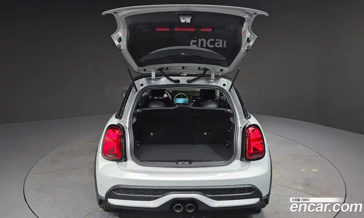 Mini Cooper 2022 2.0 Автомат в Москве № 253208, фото 11