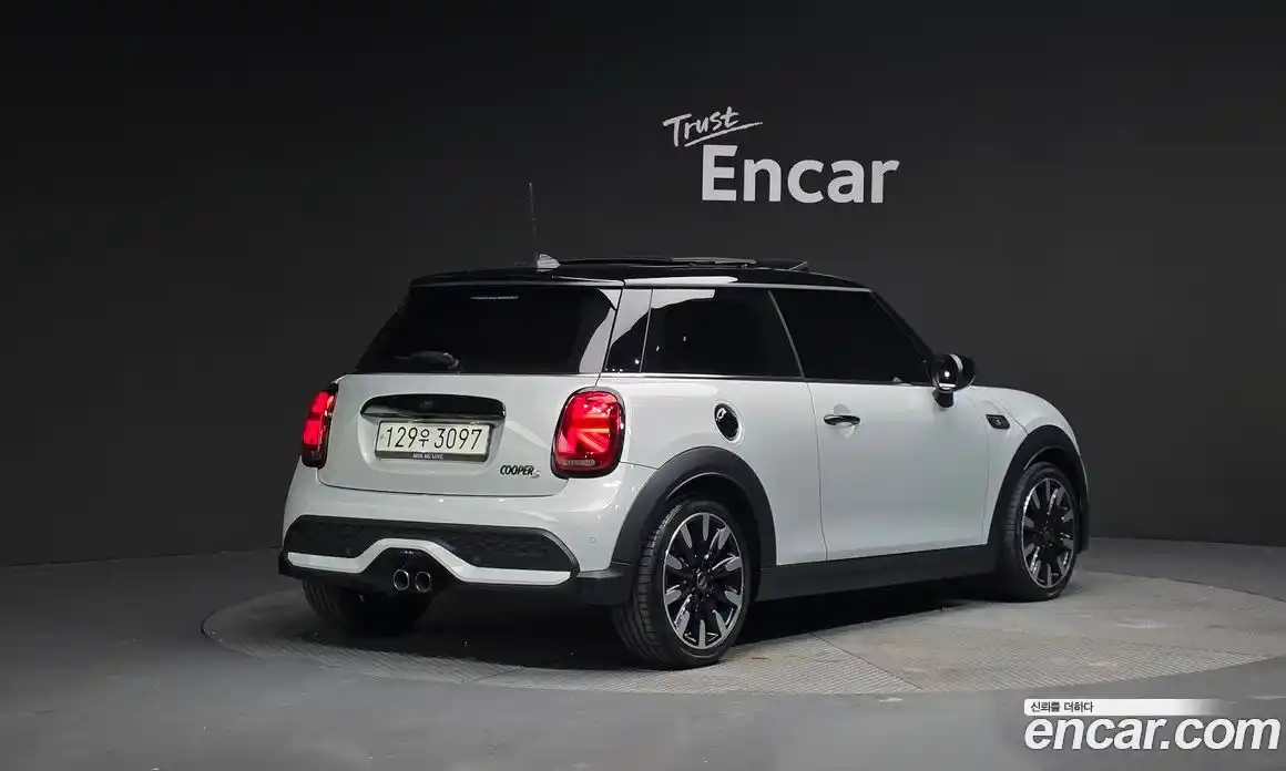 Mini Cooper 2022 2.0 Автомат в Москве № 253208, фото 13