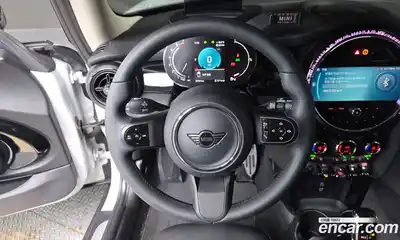 Mini Cooper 2022 2.0 Автомат в Москве № 253208, миниатюра 6