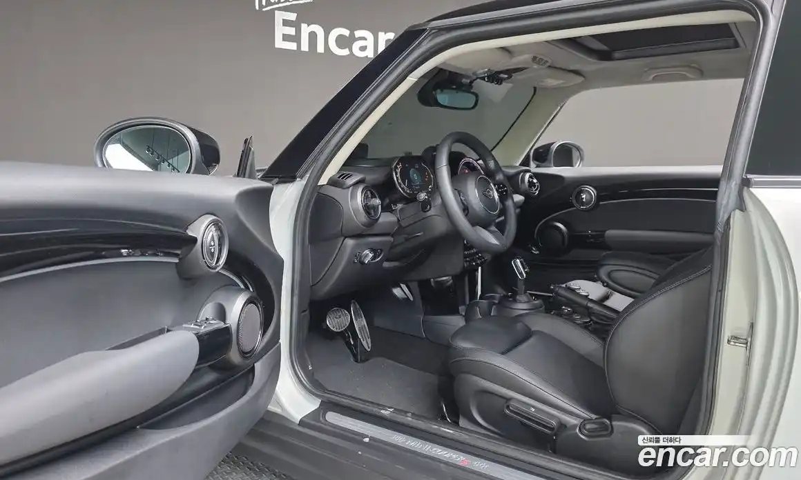 Mini Cooper 2022 2.0 Автомат в Москве № 253208, фото 8