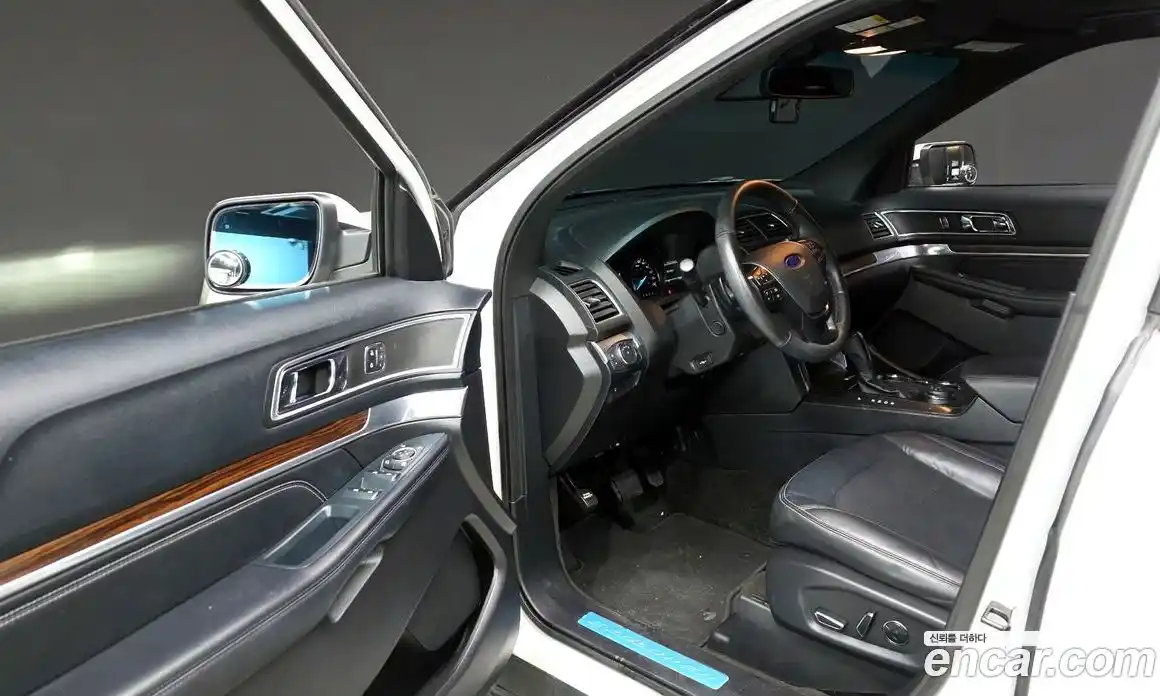 Ford Explorer 2016 2.3 Автомат в Москве № 255613, фото 13